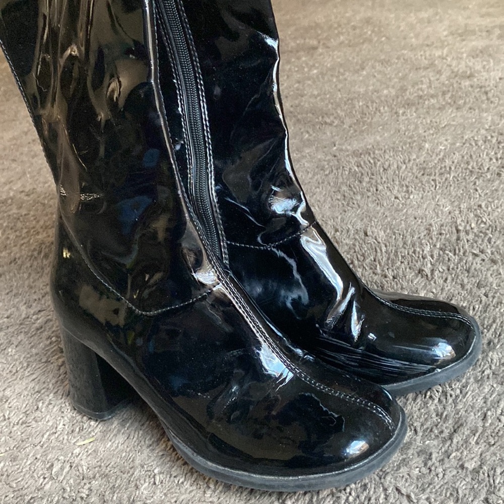 Boots - Picture 3 of 3